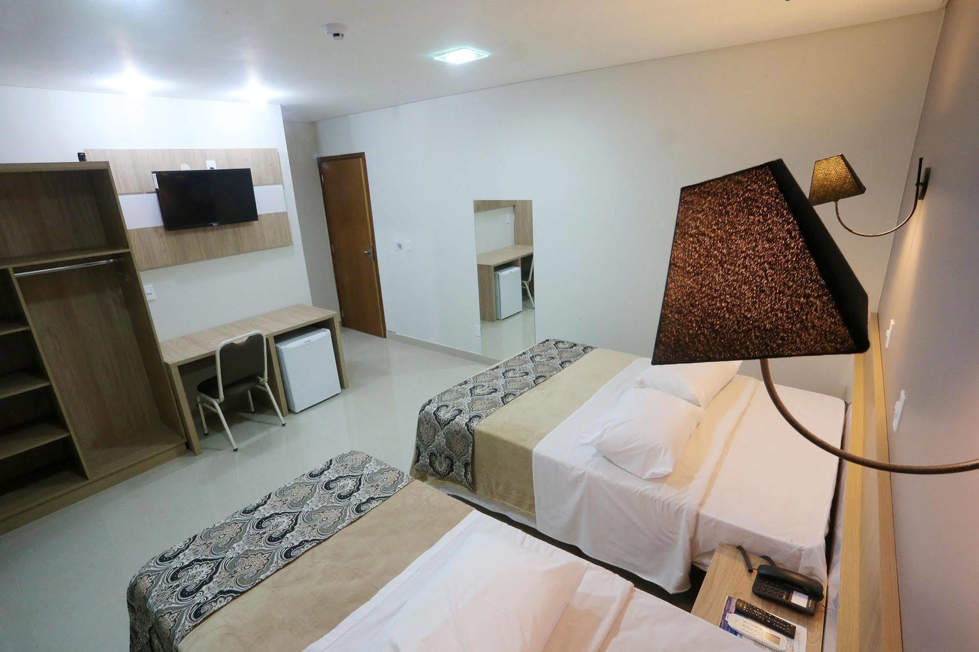 Hotel Plaza Cascavel Cascavel  Buitenkant foto